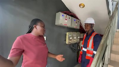 THE electric MAINTENANCE PERSON smashed SILVER ANAL&rsquo;S snatch WHILE COMING FOR HOUSEHOLD MAINTENANCE