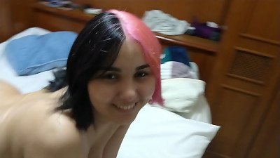 I'm a young, prego female and a humungous fan of Belle Belinha.